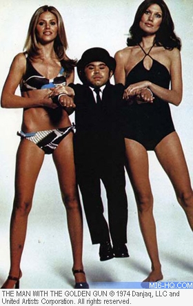 Bond girls Maud Adams and Brit Ekland with Herve Villechaize