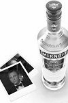 Smirnoff Bonding Again - James Bond News at MI6-HQ.com